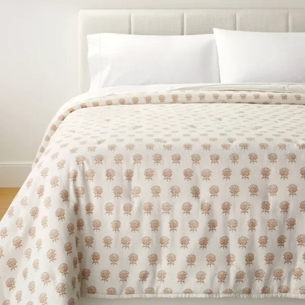 Full/Queen Lofty Cotton Slub Woodblock Print Floral Quilt Off White/Mauve ÿ Threshold Designed with Studio McGee