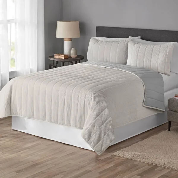Mainstays White Corduroy Reversible Quilt, King