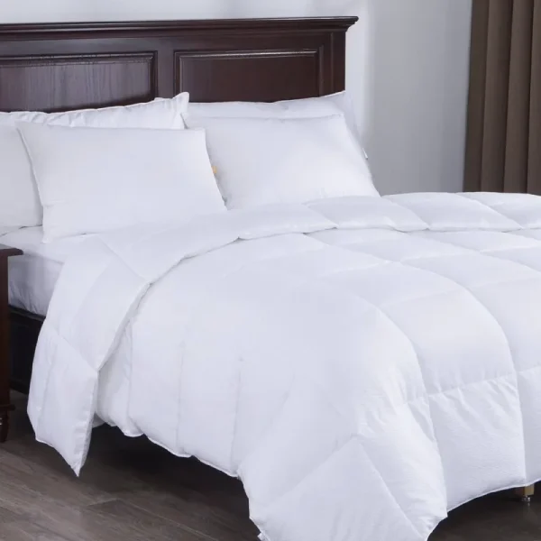 Puredown All Season White Down Alternative Comforter Duvet Insert, Peach Skin Fabric, Full/Queen Size