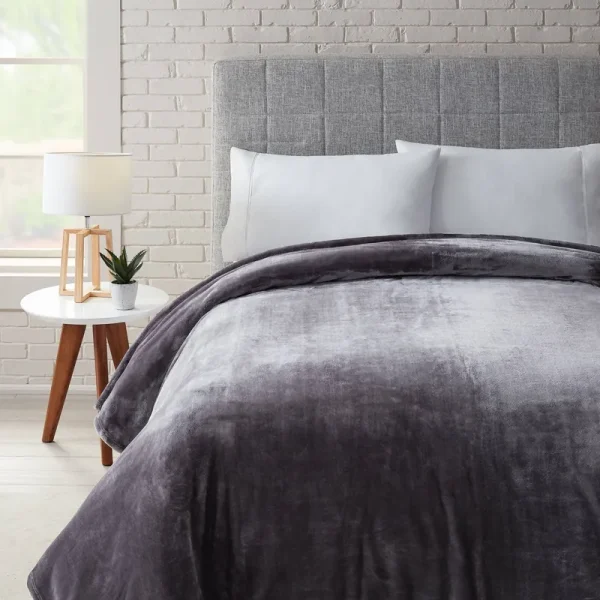 Better Homes & Gardens Luxury Velvet Plush Blanket, Twin, Gray