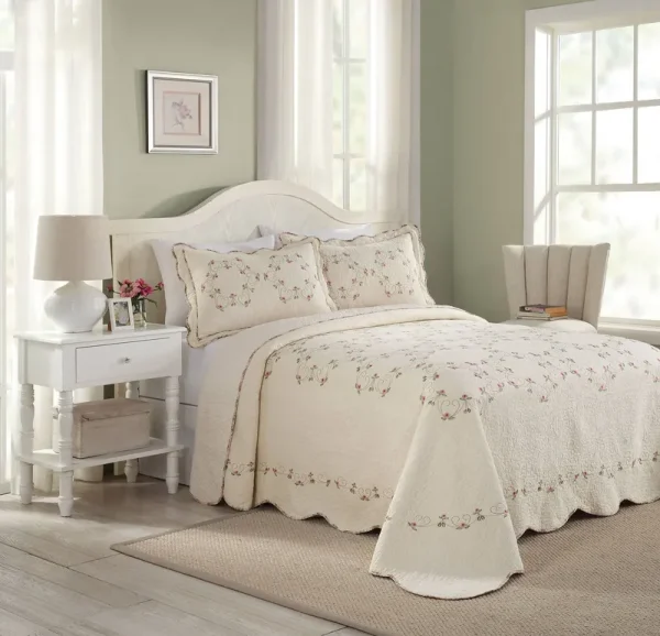 Modern Heirloom Felisa Bedspread, Ivory, Queen