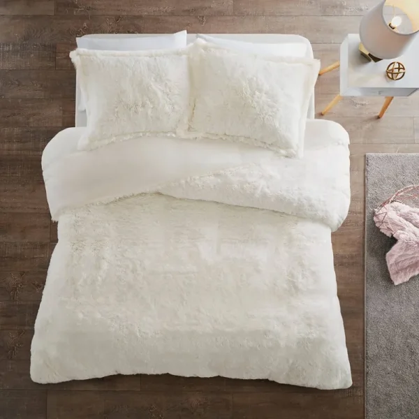 Intelligent Design Malea Full/Queen Ivory Shaggy Fur Duvet Cover Set