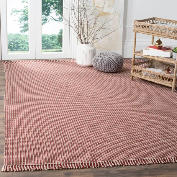 Safavieh Montauk Ivory/Red 6 ft. x 9 ft. Area Rug