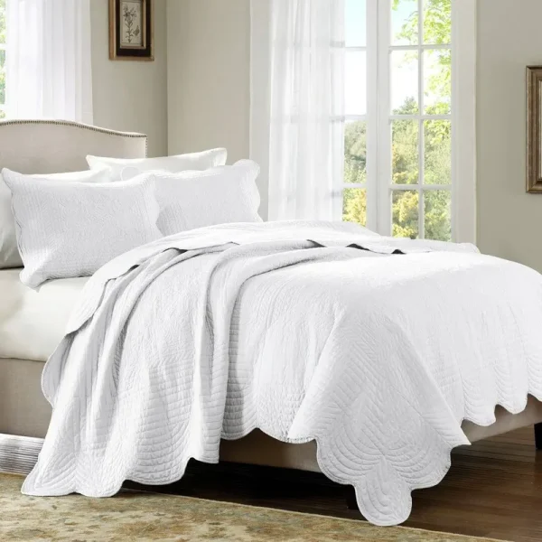 Journey Scalloped Edge Quilt Set Alcott Hill Color: White, Size: King/Cal King Coverlet + 2 King Shams