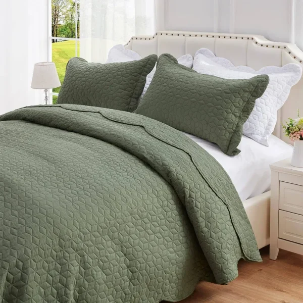NexHome Queen Quilt Set Ruffles Lightweight Bedspreads Soft Microfiber Reversible Quilted Bed Cover Green Summer Coverlet Set for All Season 3