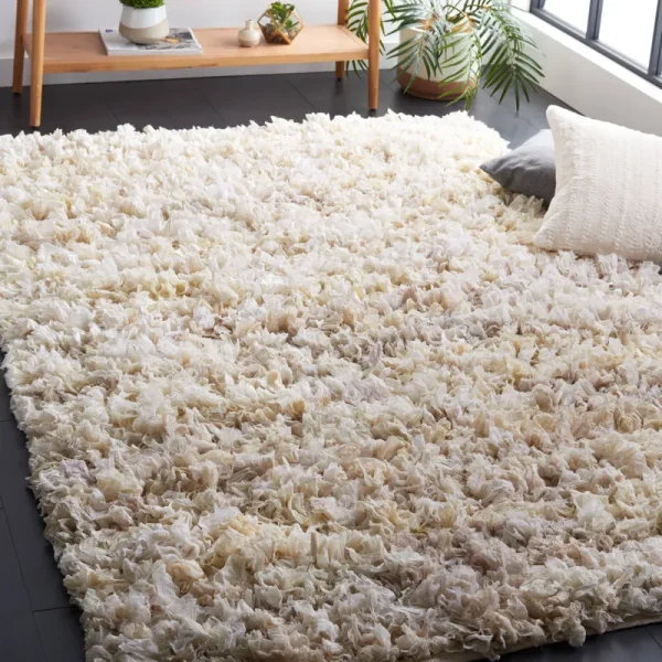 Safavieh Rio Shag SG951W 5' x 8' Creme Rug