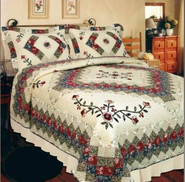 Elegant Decor Victorian Treasure Quilt - King