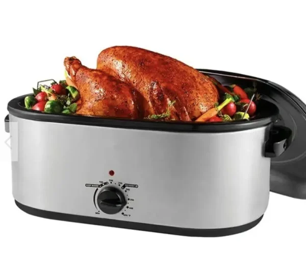 Avantco ACR22SS 22 Qt. Countertop Roaster Oven/Warmer - 120V, 1450W