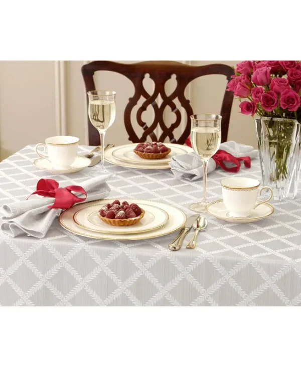 Lenox Laurel Leaf 70"x104" Oval Tablecloth, White