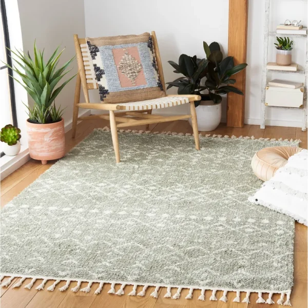 Safavieh Berber Fringe Shag BFG516W Sage / Ivory Rug - 8' x 10'