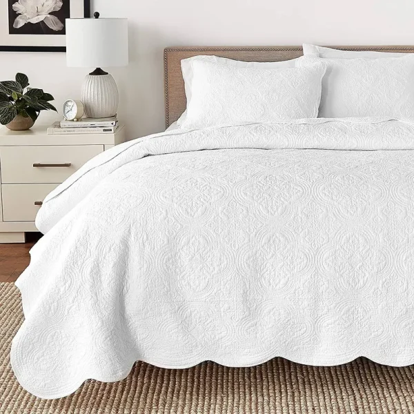 Cozy Line Home Fashions Blantyre Scalloped Edge White Cotton 3-Piece Oversized Quilt Set - King