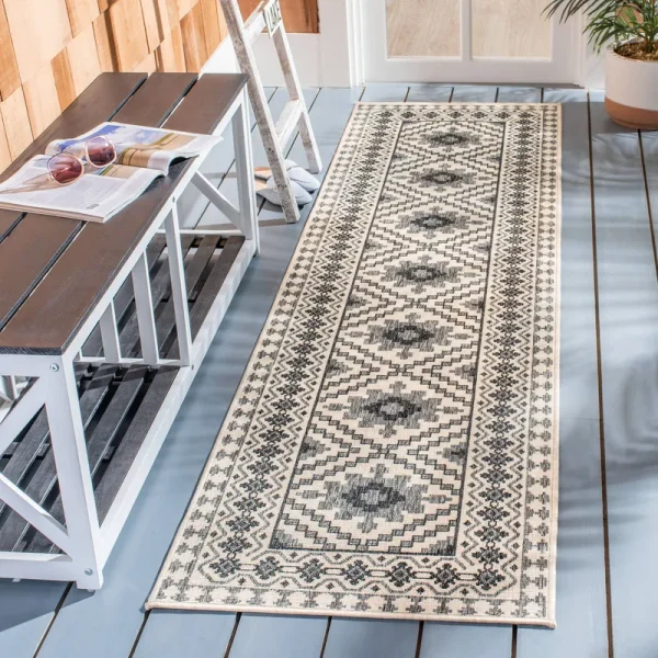 Safavieh Veranda Eyvor Indoor/ Outdoor Rug - 2'3" x 10' Runner - Ivory/Slate