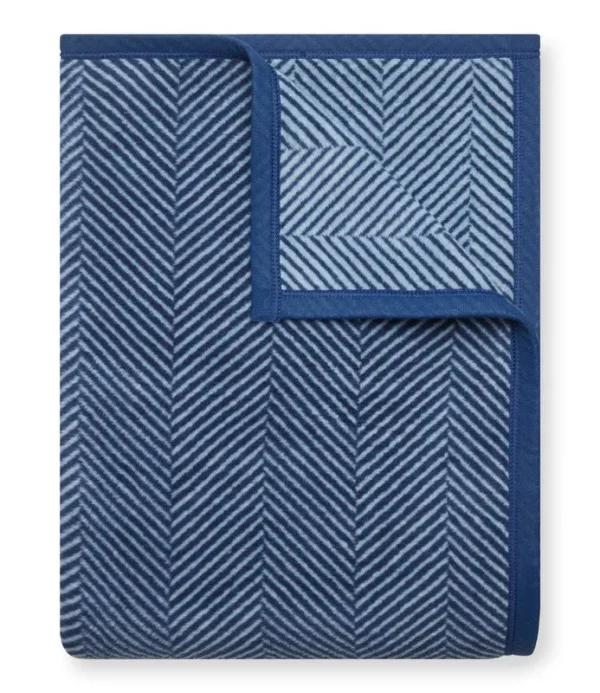 ChappyWrap Harborview Herringbone Blanket - Navy
