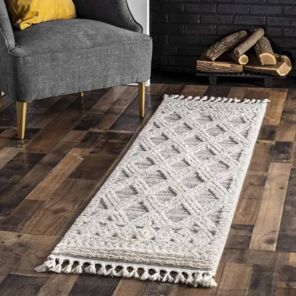 nuLOOM Ansley Shaggy Lattice Tassel Area Rug (2' x 6')