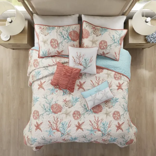 Beachcrest Home Keyport Reversible Coverlet Set Size: King/Cal.King Coverlet + 2 Shams + 3 Throw Pillows