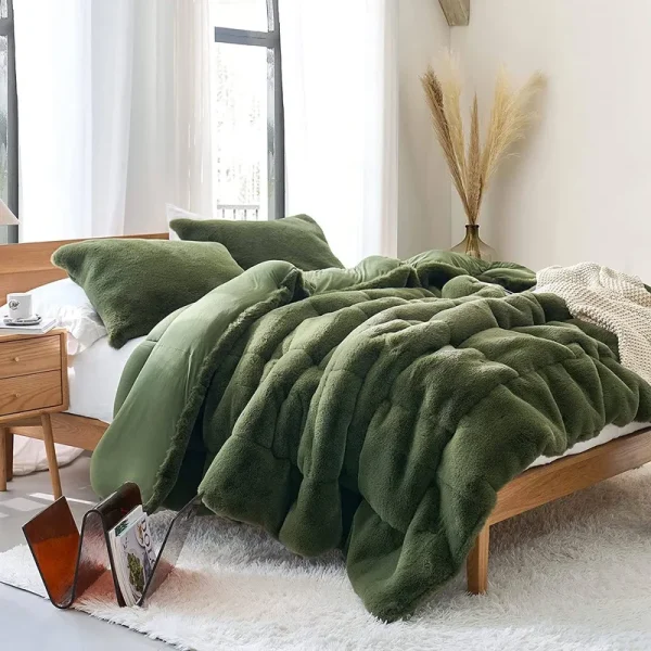 Chunky Bunny Yoga - Coma Inducer Oversized Comforter - Chive - Twin XL